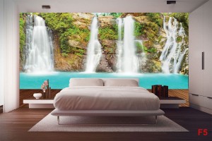 Фототапети лазурен водопад с дървена платформа