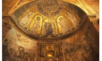 Фототапет църква икона на Богородица и стенописи