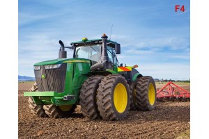 Фототапети трактор John Deere на нивата 